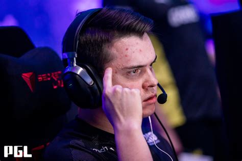 electronic csgo config|NAVI electronic CS:GO crosshair, viewmodel, and .